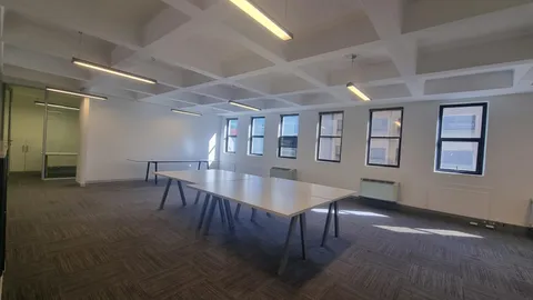 19 Louis Gradner 5th floor office