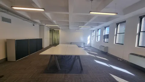 19 Louis Gradner 5th floor office