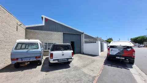 2 Willow Road, Stikland