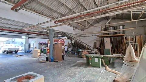 900 sqm Warehouse space To Let in Paarden Eiland