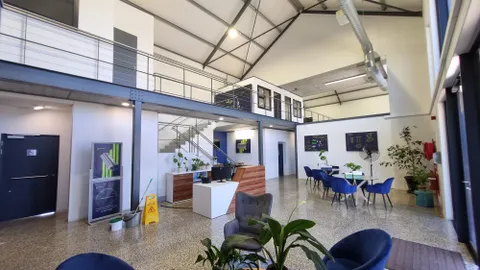 8 Tanzanite Crescent