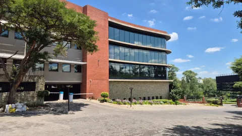 SS WOODMEAD 703 OFFICE PARK