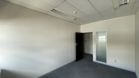 20260212_105704436_iOS.