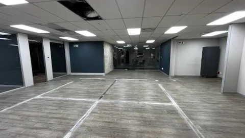 The Crossing, 1 Cross Road