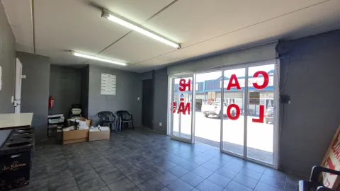 Okavango Junction Value Centre, Kenwil Drive