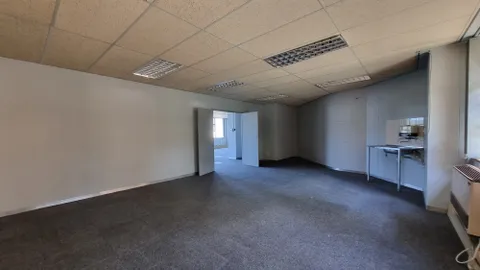 Louwville Place, 23 Vrede Street