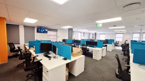 Newlands on Main, Newlands 