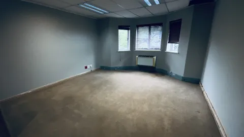 20260312_105855145_iOS.