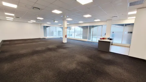 200 on Main, Claremont