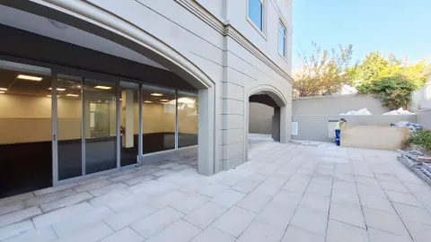 200 On Main, Claremont