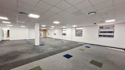 Claremont, 200 on Main