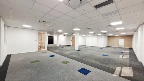 Claremont, 200 on Main