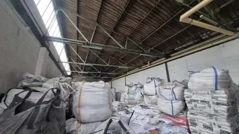 JT Ross Park, Brackenrite Business Bark