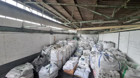 JT Ross Park, Brackenrite Business Bark