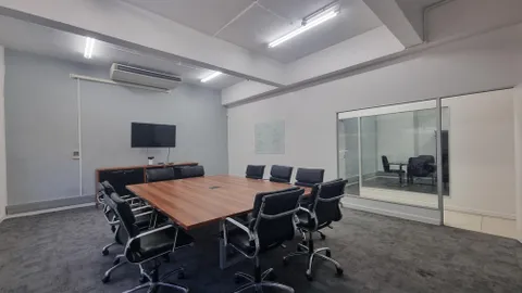 Somerset Square, 55 Somerset Road, Green Point