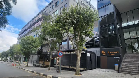 158 Jan Smuts Avenue