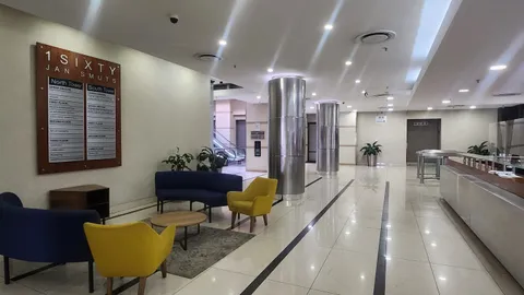 160 Jan Smuts Avenue