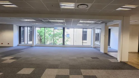 160 Jan Smuts Avenue