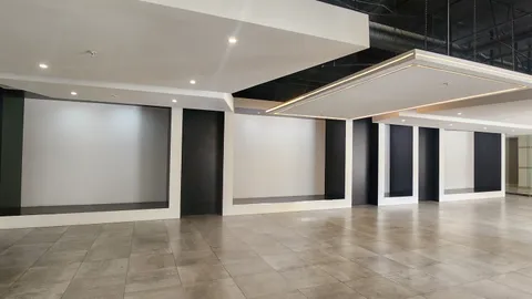 160 Jan Smuts Avenue