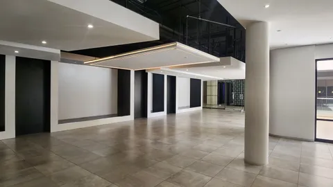 160 Jan Smuts Avenue