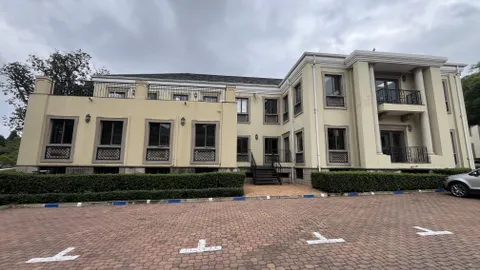 Parc Nicol Building 6