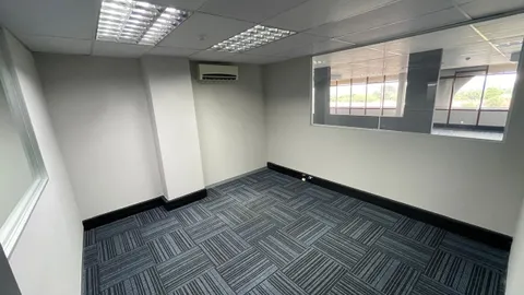 Cresta Junction & Eva Park, Cnr Beyers Naude Dri and Judges Avee, Randburg