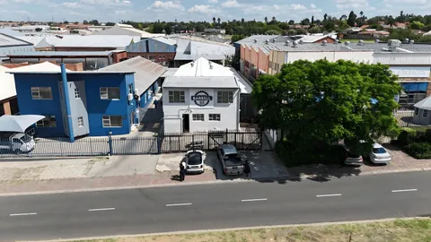 Vacant Industrial Warehouse On Auction: 6B Engwena Road, Sebenza