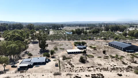 Vacant Landholding With 2 Dwellings and Warehouses On Auction: 410 Rondeberg, Cape Town 