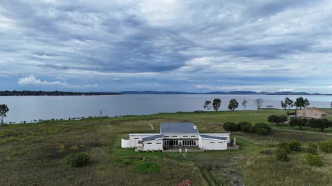Private Holiday Home with Vaal Dam Views on Auction: Heilbron Road, Vaaldam Settlement 