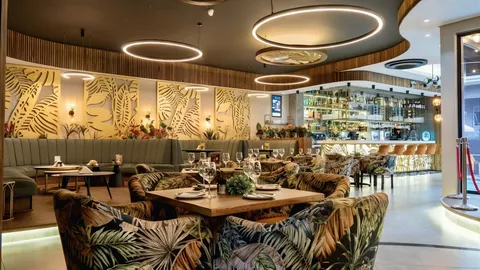 Established Boutique Hotel with On-Site Bar and Restaurant On Auction: 70 Alan Paton Road, Bulwer, Durban