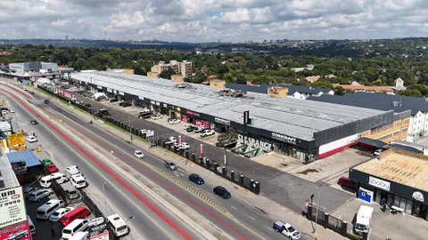Sandton Clearance Centre | Freeway Centre, Cnr Louis Botha & Arkwright Ave, Wynberg