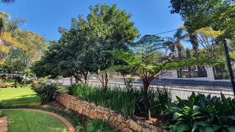 62 Jan Smuts Ave