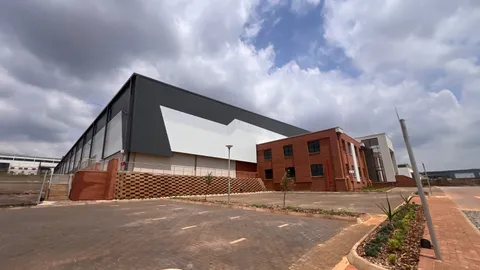 Twenty One Industrial Estate, 16 Purlin St N, Clayville