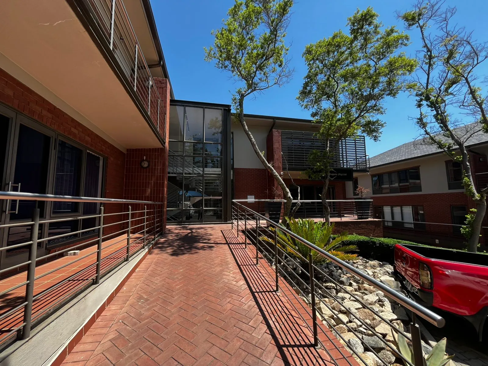 Little Fourways Office Park, Leslie Avenue,240m² of Office Space
