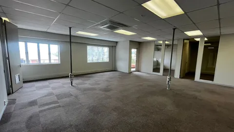 Waterford Office Park, Cnr Witkoppen & Waterford dr, Fourways