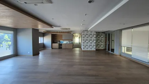 6a Sandown Valley Crescent, Sandton