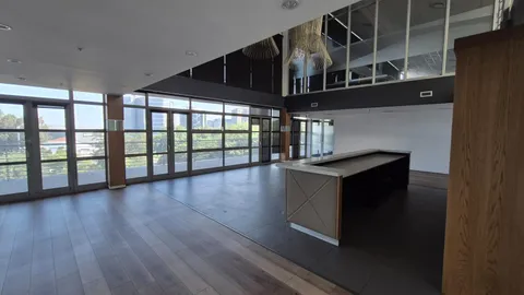 6a Sandown Valley Crescent, Sandton