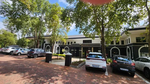 Hyde Park Lane, 407 Hyde Ln