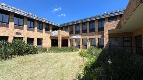 Howick Mews, 1342 Howick Close, Vorna Valley