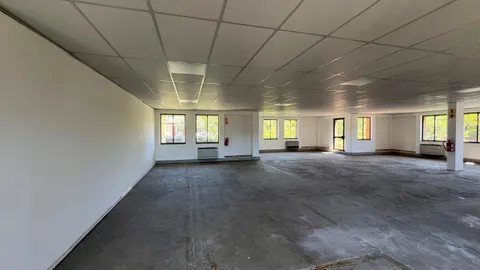 Howick Mews, 1342 Howick Close, Waterfall Park, Vorna Valley