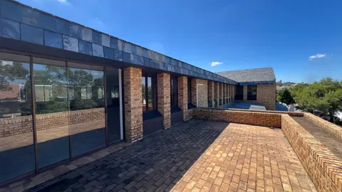 Howick Mews, 1342 Howick Close, Vorna Valley