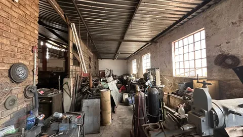 16 Delfos Street, Alrode