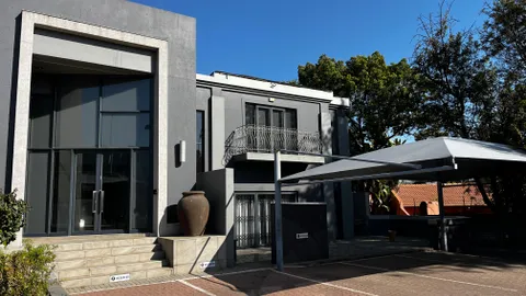 55 Kingfisher Dr, Fourways