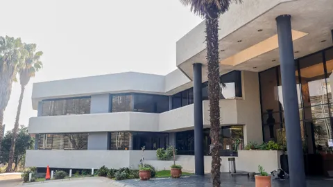 5 Skeen Boulevard, Bedfordview