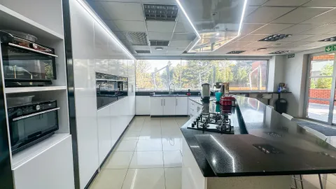 Whirlpool, 15a Riley Road, Bedfordview