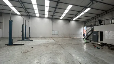 	 Cosmo Business Park, Milano Cl.