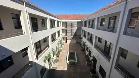 Boulevard Place