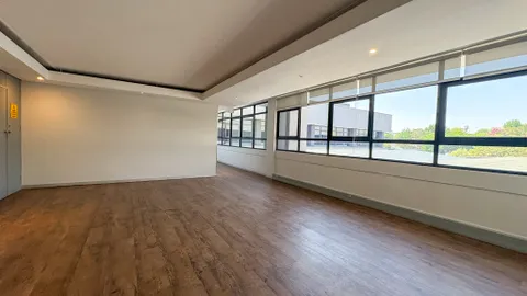 Village Green Shopping Centre, 127 Greenway Road, Greenside