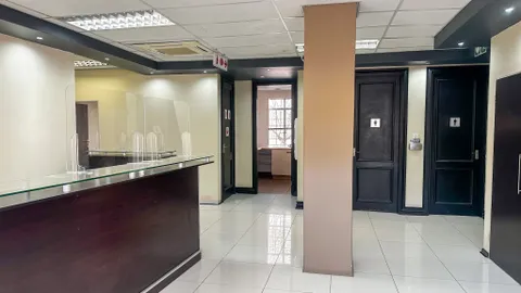 Hanover Square, Corner Hendrik Potgieter & 7th Avenue, Edenvale