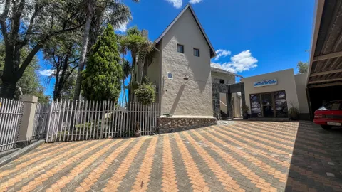 106 Jan Smuts Avenue